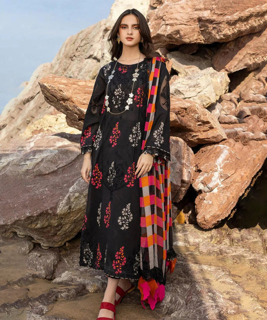 Shahanah 3PC Karandi Printed Suit-826