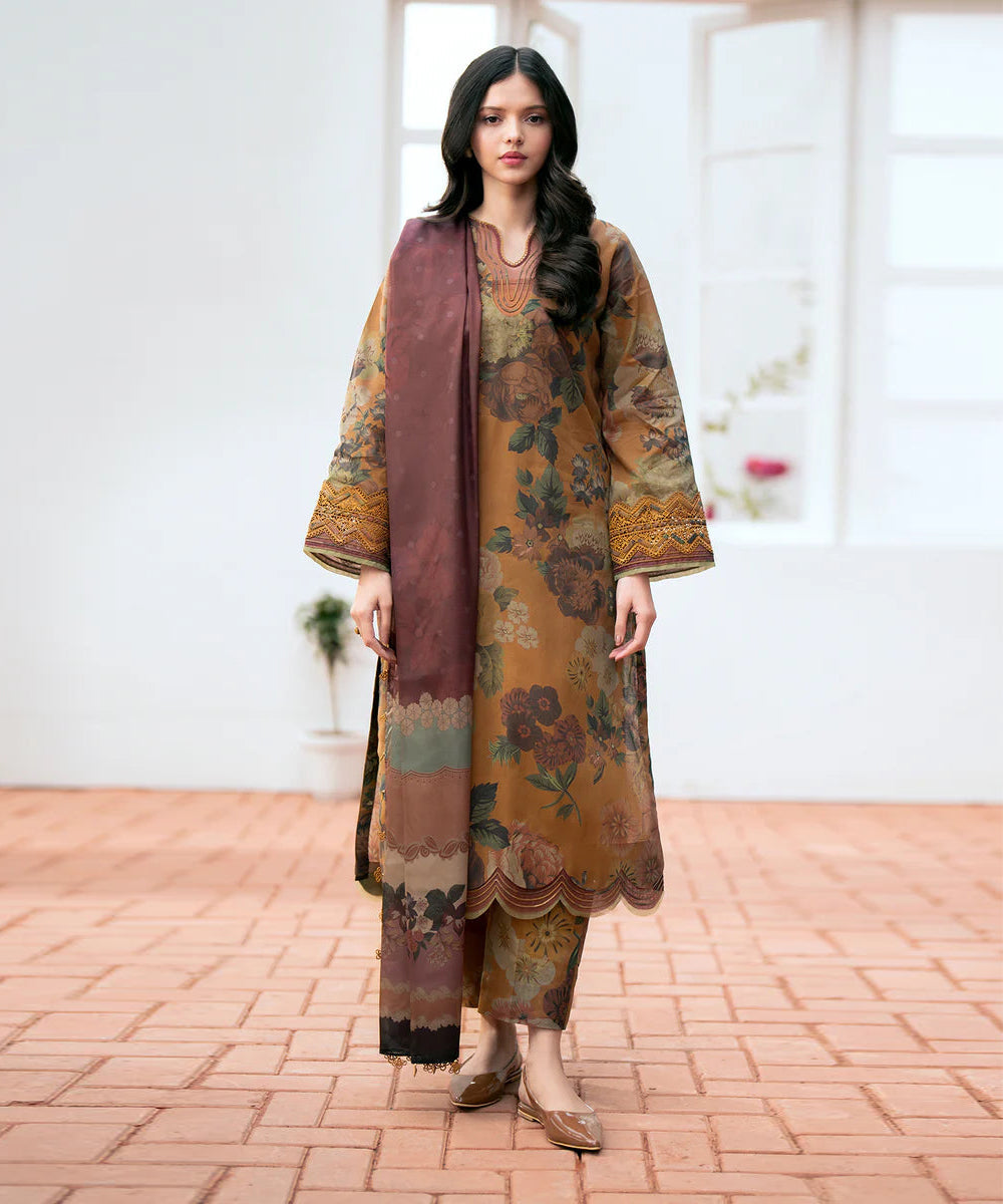 Shahanah 3PC Karandi Printed Suit-813