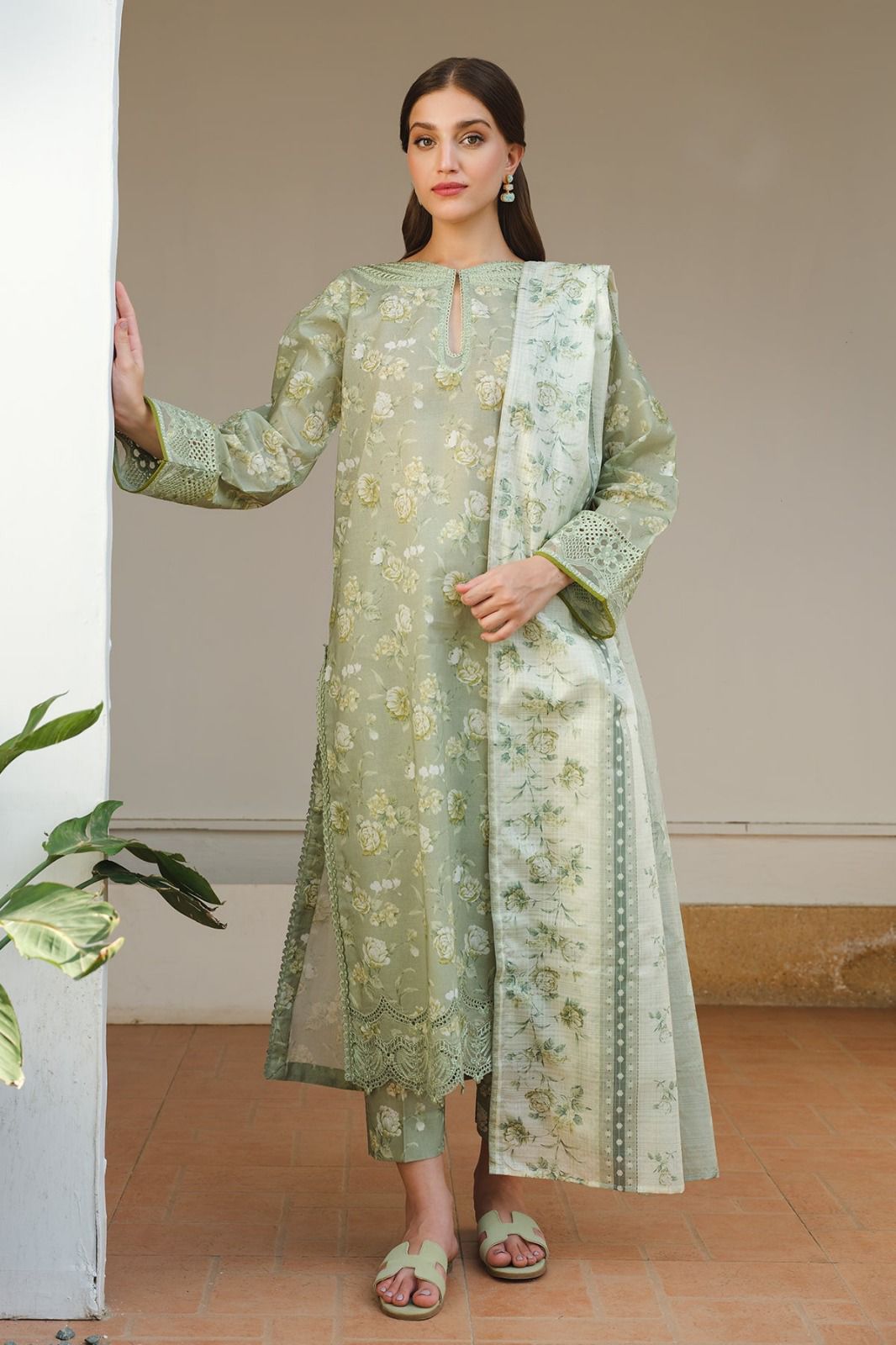 Shahanah 3PC Karandi Printed Suit-125